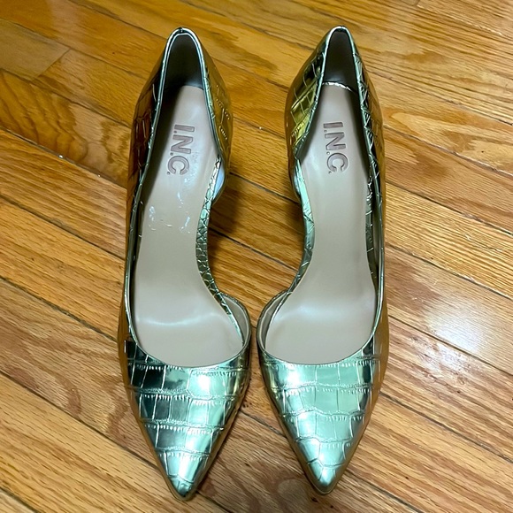 I.N.C shiny gold heels - Size 9 - Picture 1 of 2